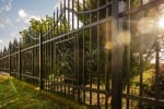 Choisir une clôture en aluminium, conseils pratiques et esthétiques