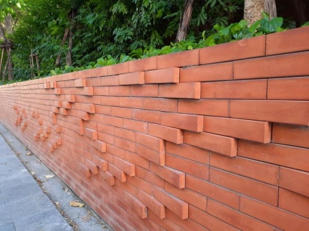 Pose d'enrochement &agrave; Pont-de-Roide-Vermondans: pourquoi et comment?